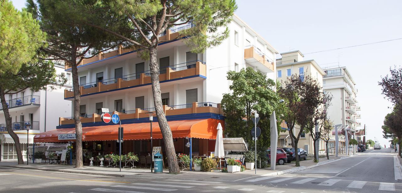 Hotel Taormina Лидо-ди-Езоло Экстерьер фото