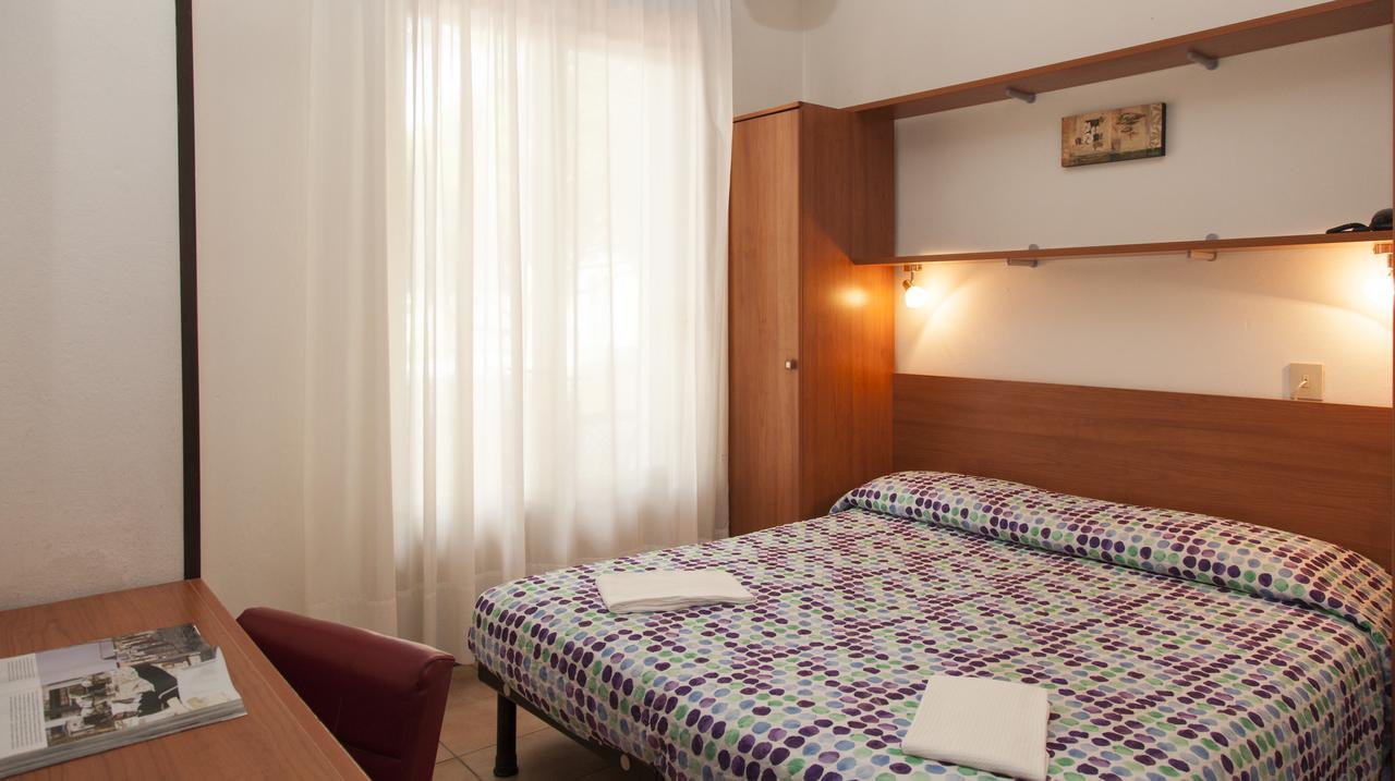 Hotel Taormina Лидо-ди-Езоло Экстерьер фото