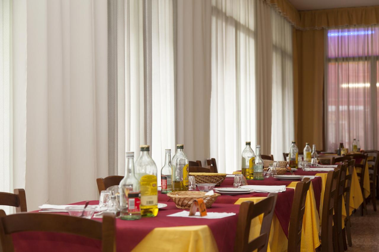 Hotel Taormina Лидо-ди-Езоло Экстерьер фото
